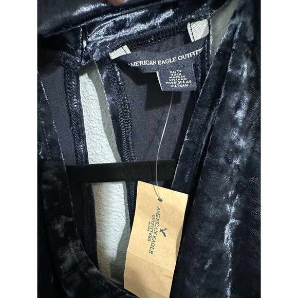 American Eagle Outfitters Crushed Velvet Cold Shoulder Top Size xs new - Picture 4 of 8